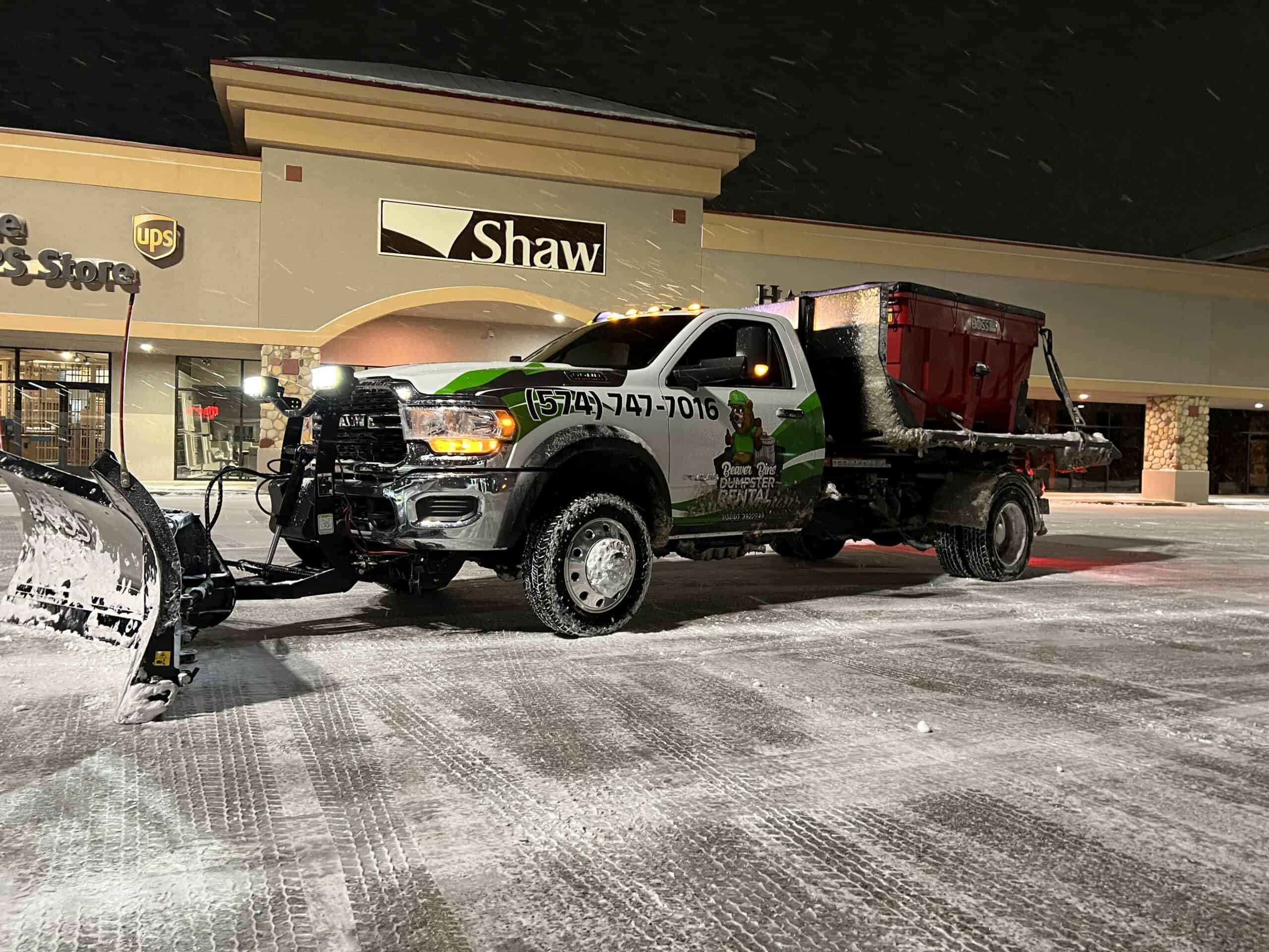 Plow truck on a night job